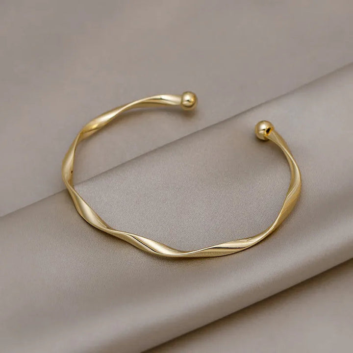 Elegancka bransoletka typu bangle